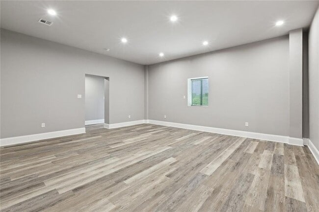 Foto del edificio - 1400 Woodland Hwy