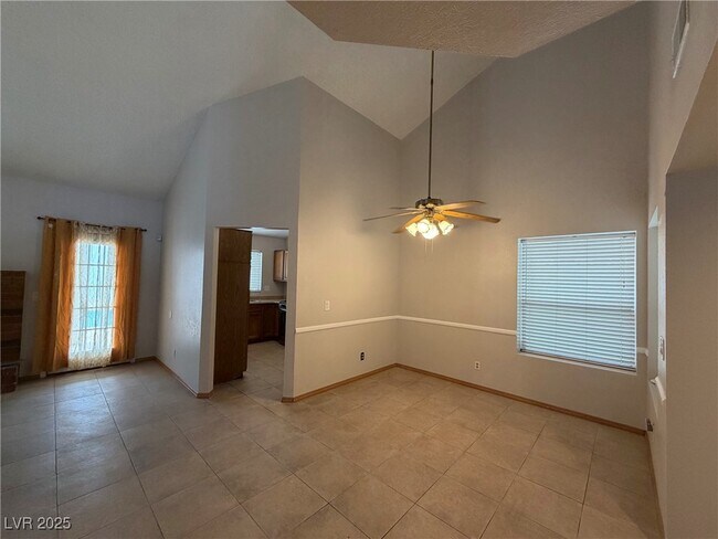 Foto del edificio - 516 Inness Ave