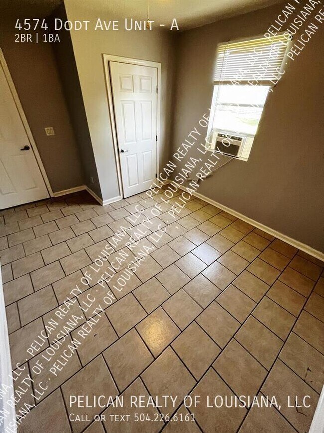 Foto del edificio - 4574 Dodt Ave