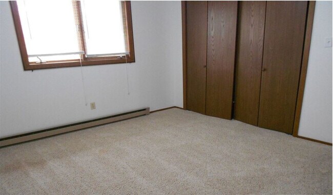 Foto del edificio - 1500 1st Ave NW; Mandan, ND 58554