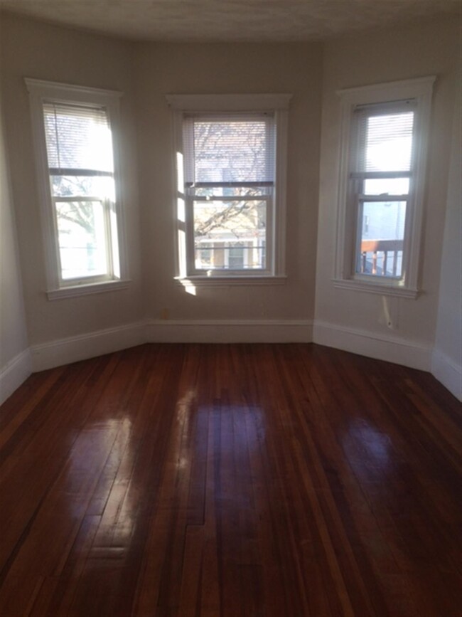 Building Photo - 104 Conwell Ave