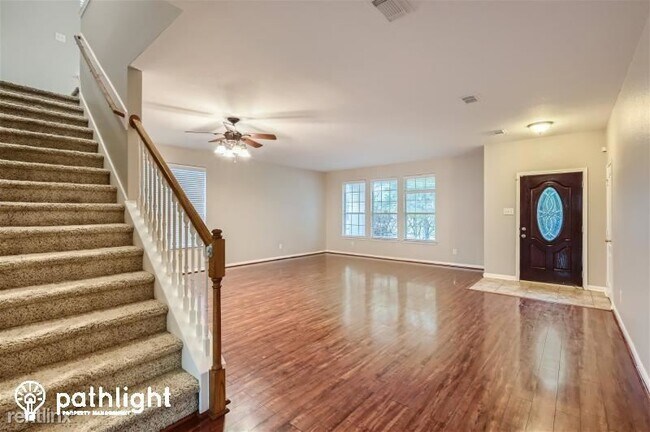Foto del edificio - 5 br, 2.5 bath House - 29602 N Legends Ben...
