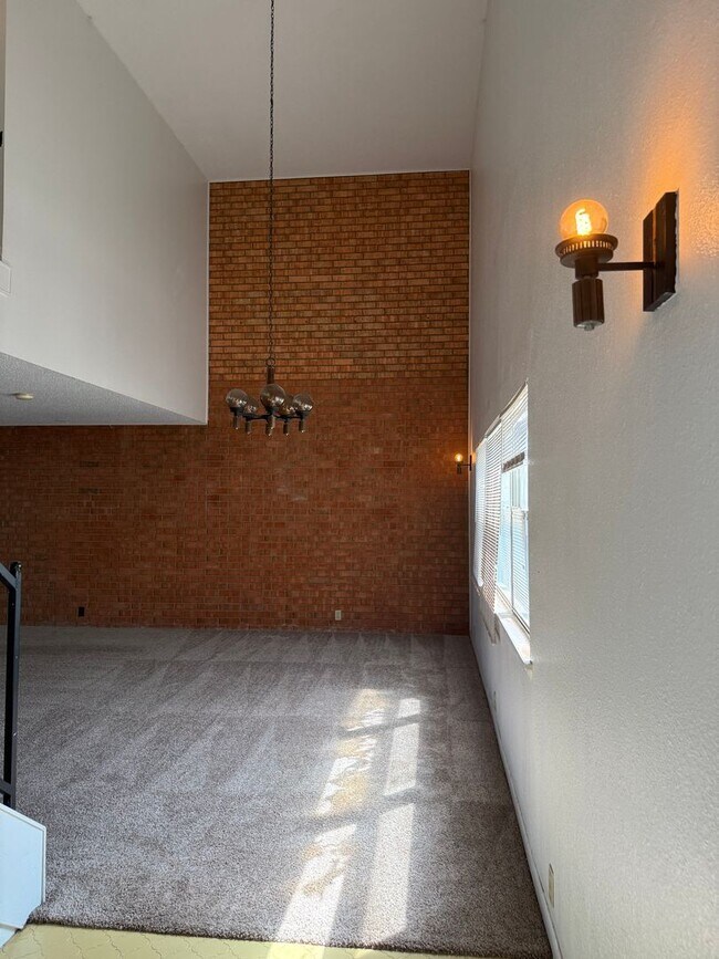 Foto del edificio - 2 Story Townhome on Golf Course