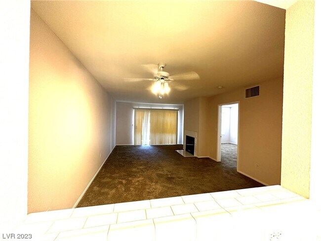 Building Photo - 1900 Villa Palms Ct
