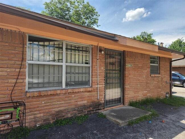 Building Photo - 4823 Shreveport Blvd