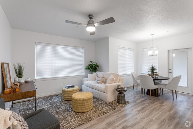 2BR, 2BA - 1,077SF - Village East Apartments & Townhomes