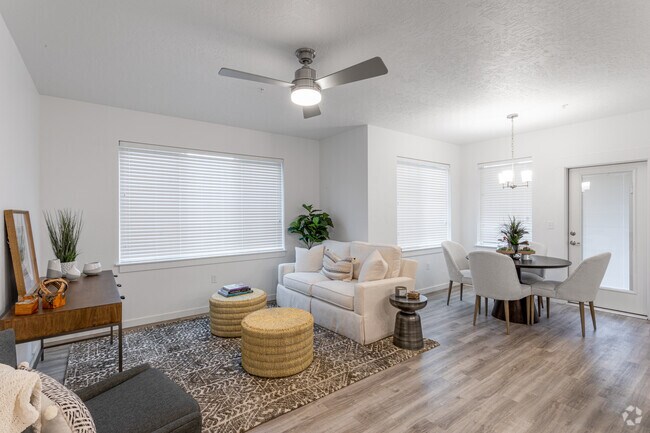 2BR, 2BA - 1,077SF - Village East Apartments & Townhomes