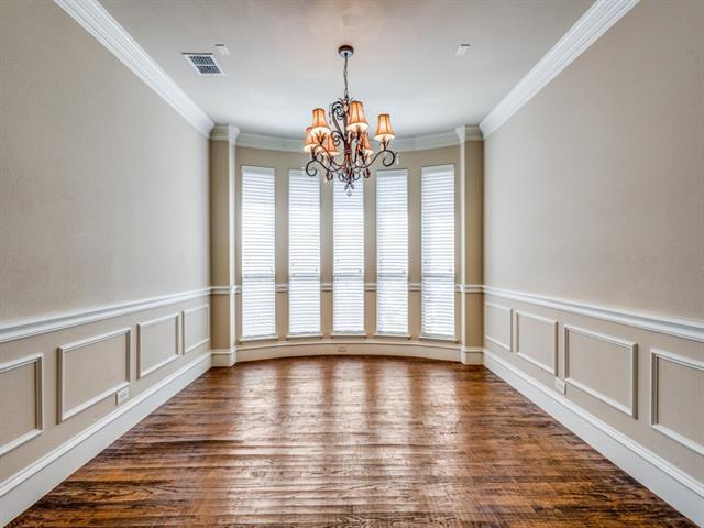 Foto del edificio - 832 Hidden Springs Ct