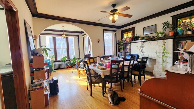 Foto del edificio - 4715 N Washtenaw Ave