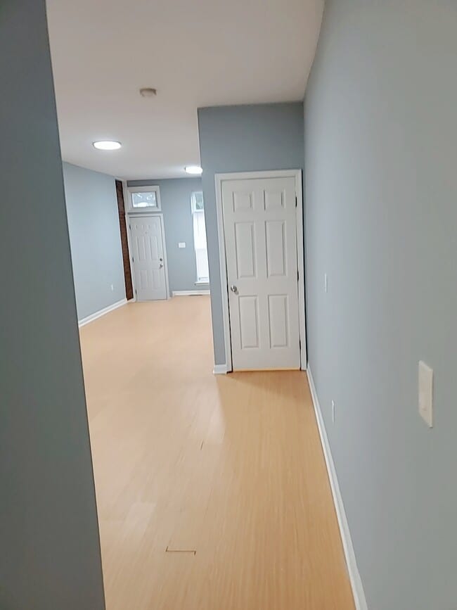 Building Photo - 1428 N Fulton Ave