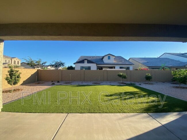 Building Photo - 2353 E Athena Ave