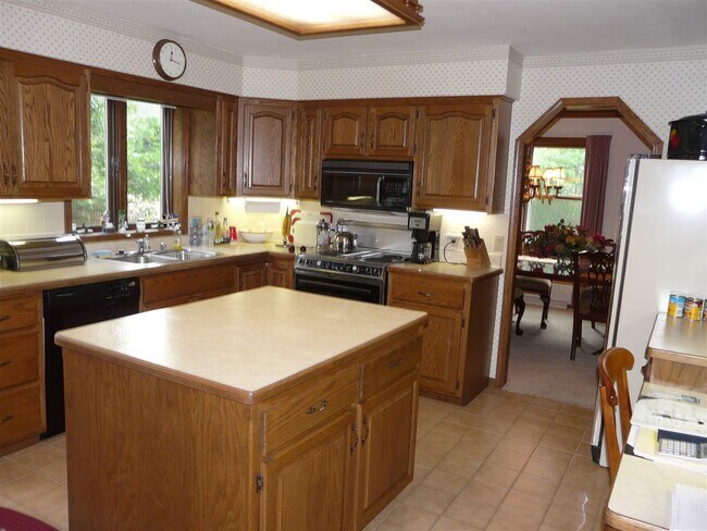 Foto del edificio - 7409 Sawmill Rd