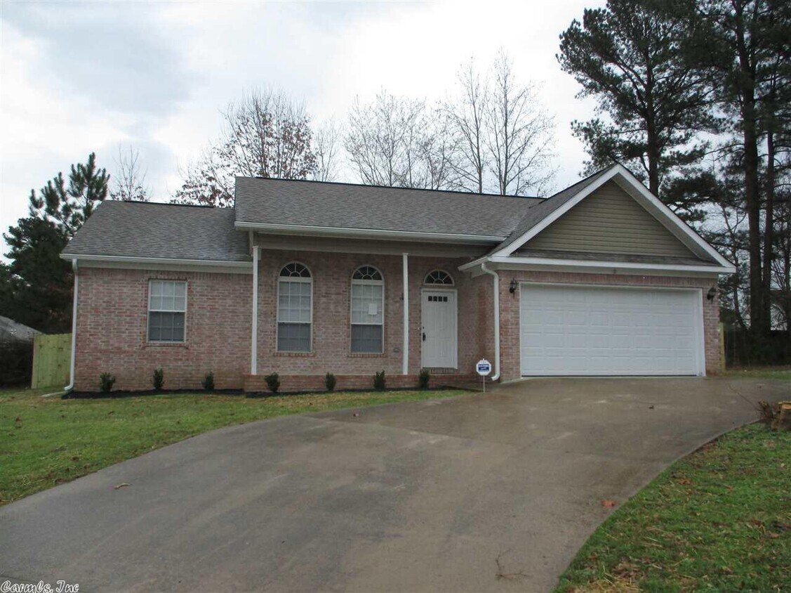 11 Palamino Ct, Little Rock, AR 72209 House for Rent in Little Rock