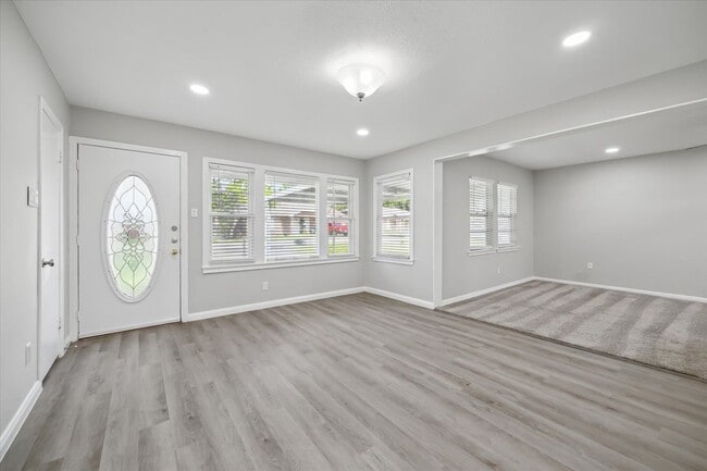 Foto del edificio - 403 W Oak St