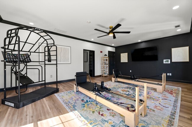 Sala de Pilates - Preston Pointe at Windermere