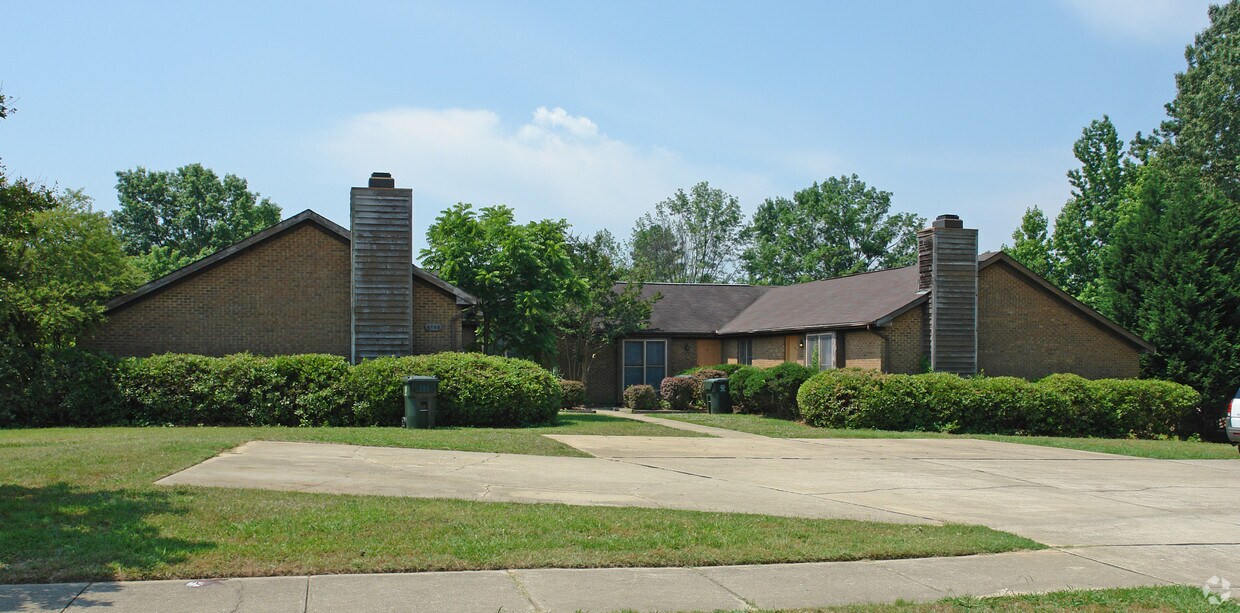 Primary Photo - 4720 Matt Dr