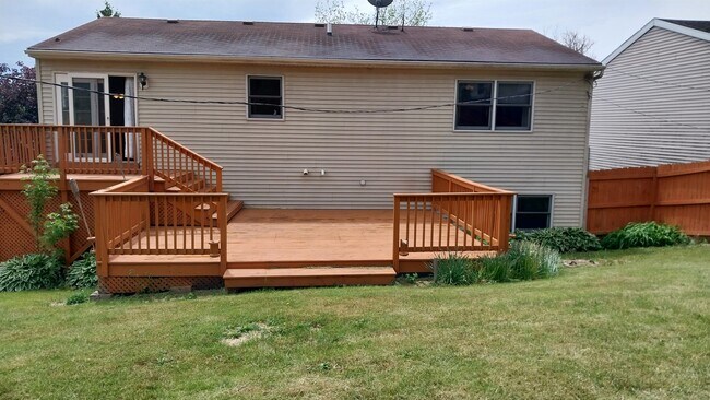 Foto del edificio - 5420 Hillside Dr W