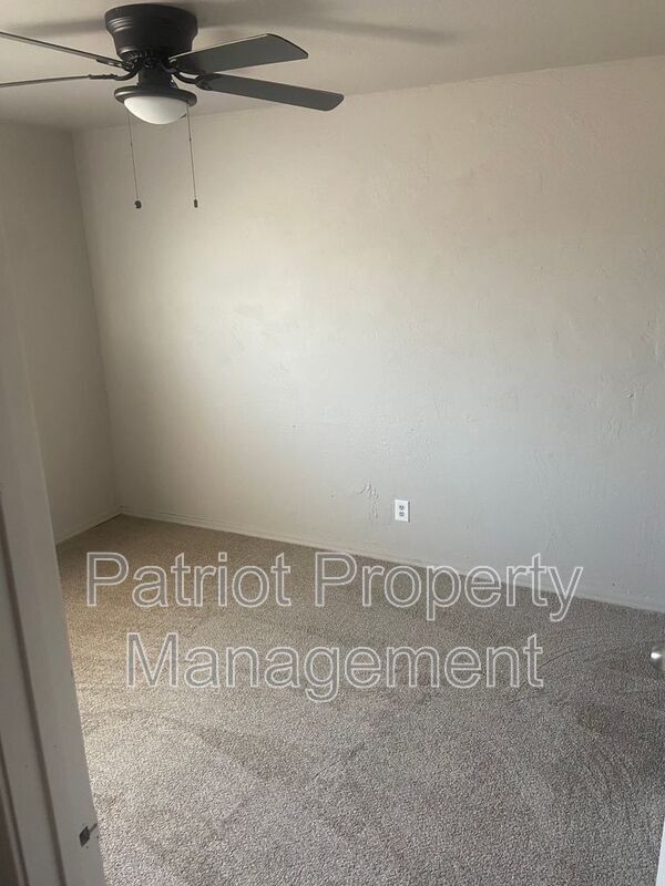 Foto del edificio - 1145 W Tonto St