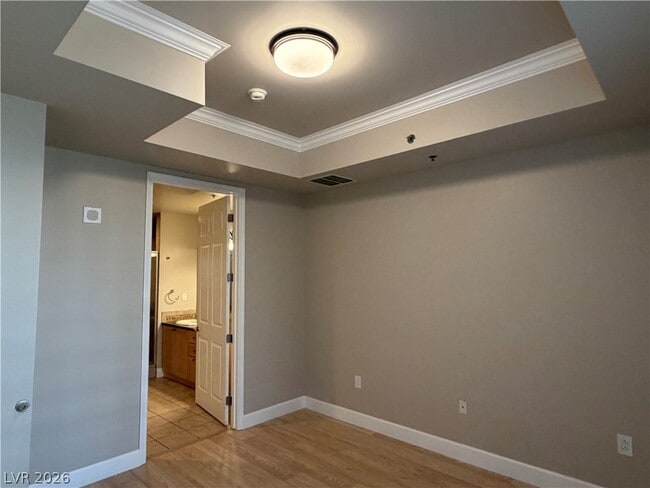 Foto del edificio - 2455 W Serene Ave