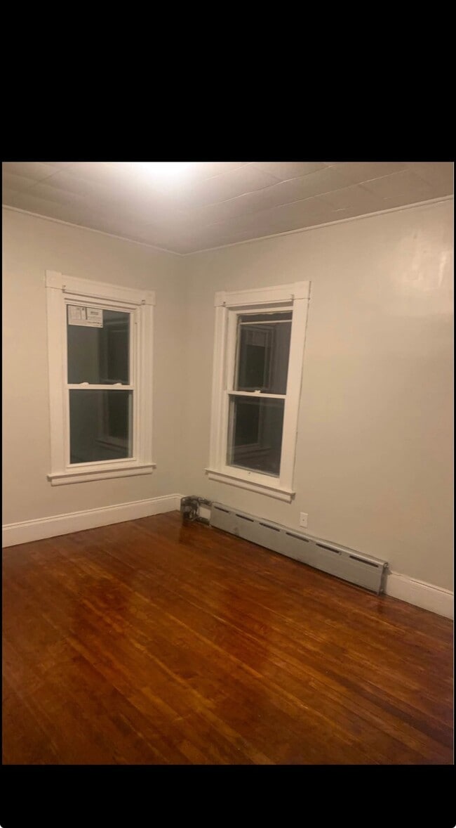 Building Photo - 84 Mansfield St