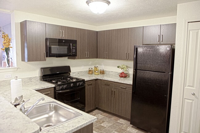 Foto del edificio - Andover Pointe Apartment Homes
