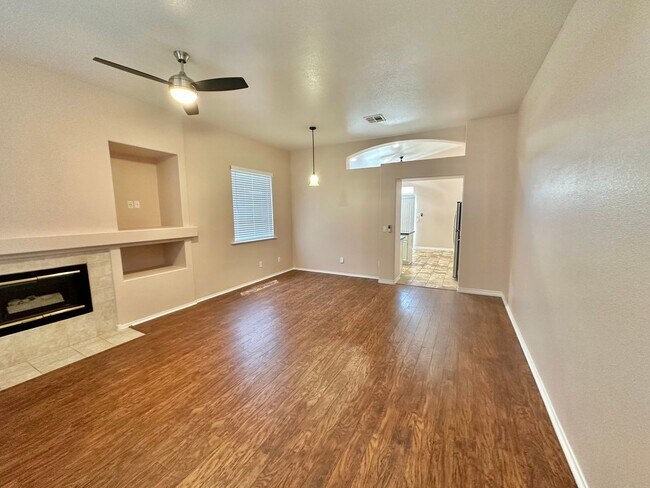 Foto del edificio - Darling one story home