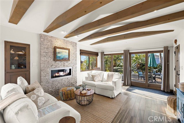 Foto del edificio - 173 W Avenida Alessandro