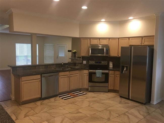 Building Photo - 3122 Hemingway Dr