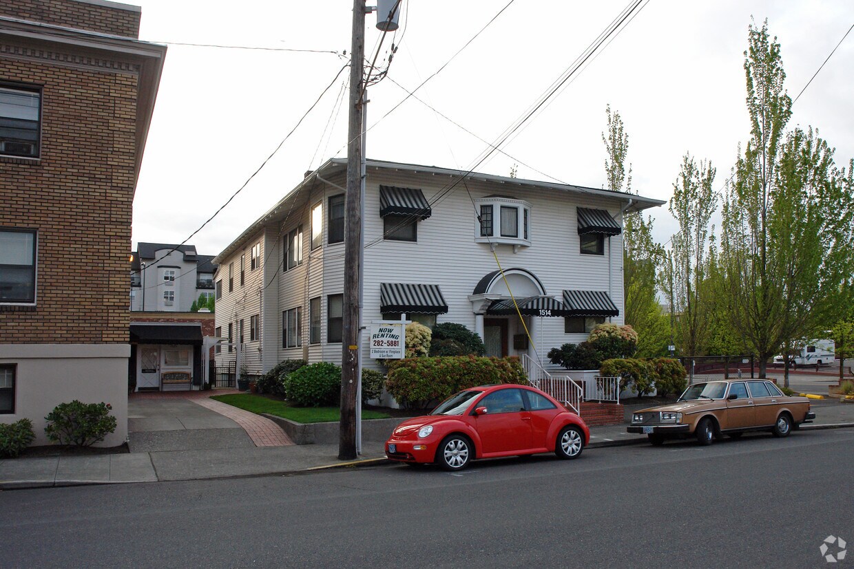 Building Photo - 1514 NE 14th Ave
