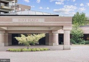 Building Photo - 1100 Lovering Ave