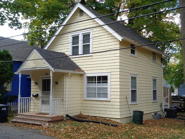 Primary Photo - 1112 Wellington Ct