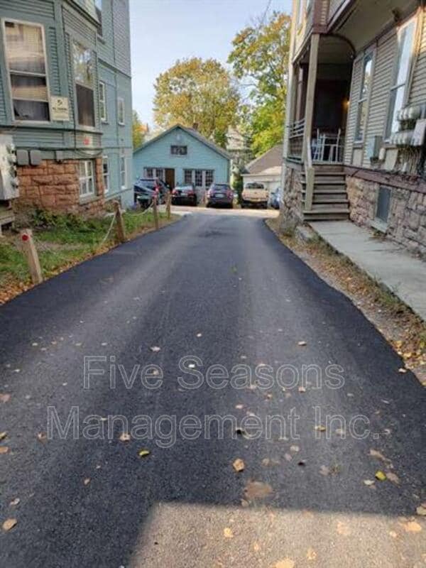 Building Photo - 41 S Willard St
