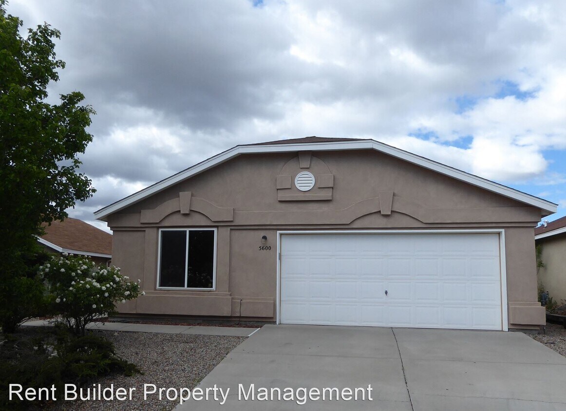 5600 Mesa Ridge Rd NW, Albuquerque, NM 87114 House Rental in