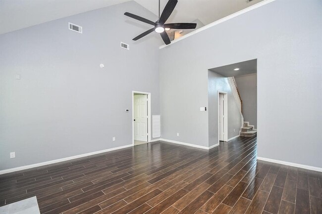 Building Photo - 18522 Autumn Park Dr