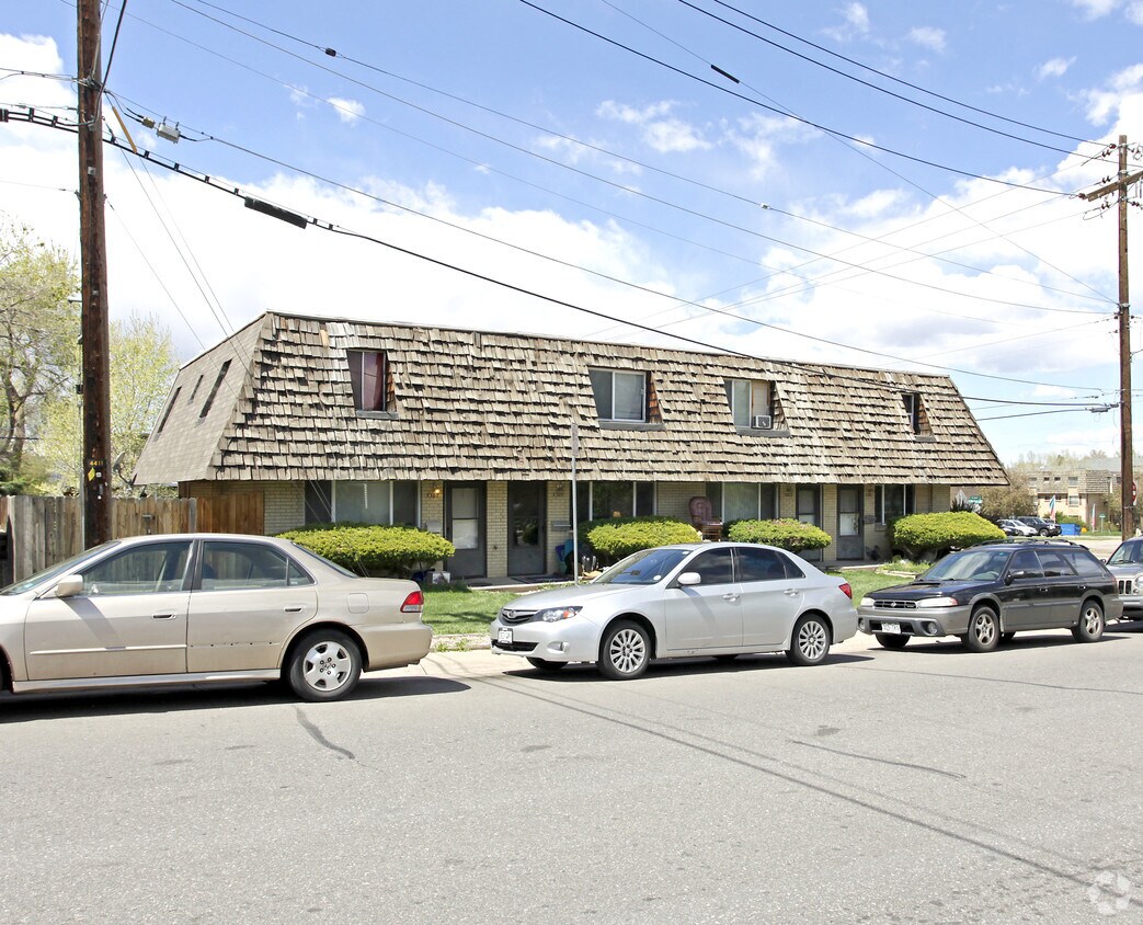 Foto principal - 5301-5307 S Delaware St