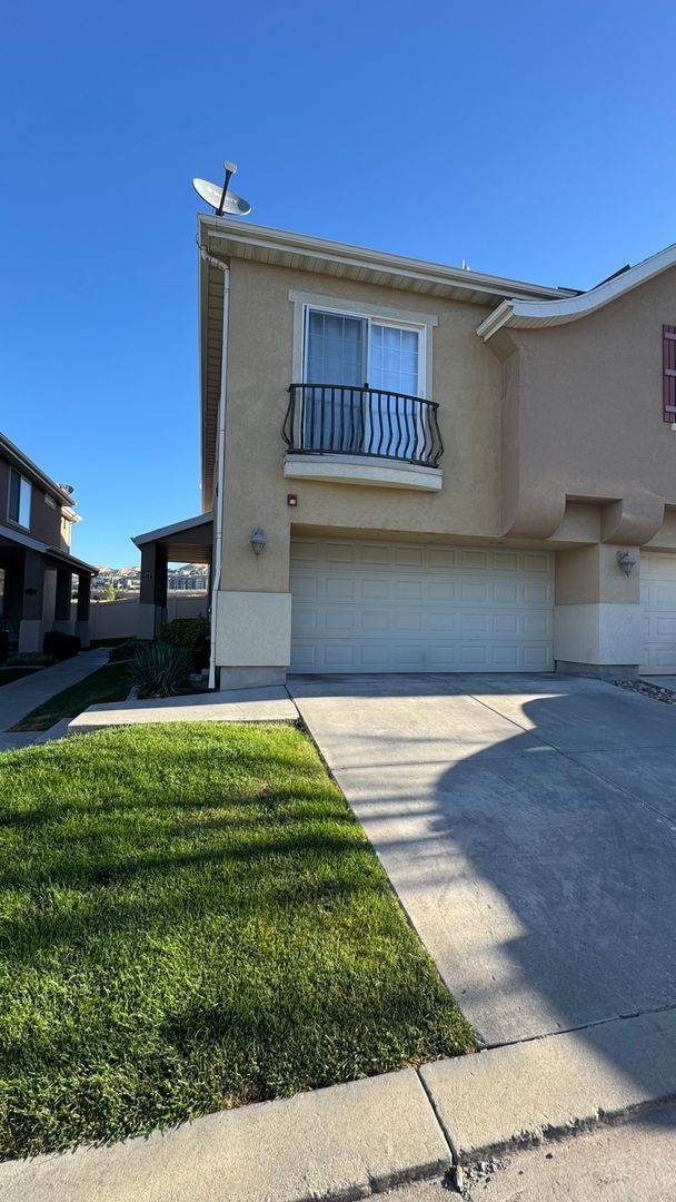 Building Photo - 3 bedroom 2.5 bath In Lehi!