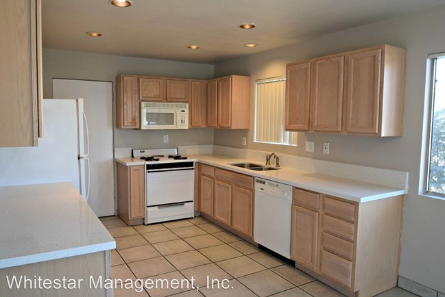 Building Photo - 73555 Shadow Mountain Dr