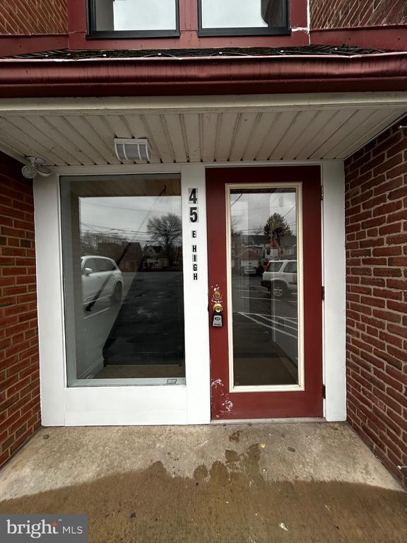 Building Photo - 45 E High St