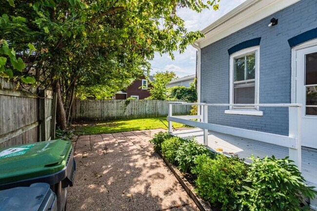 Foto del edificio - Centrally Located Single Family Home