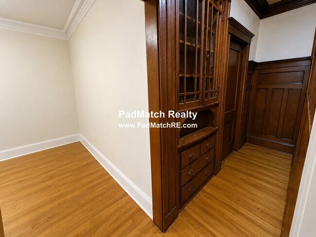 Foto del edificio - 106 Strathmore Rd