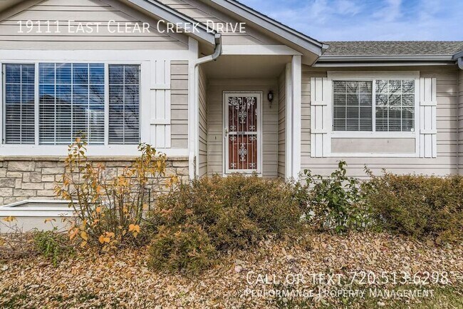 Foto del edificio - 19111 E Clear Creek Dr