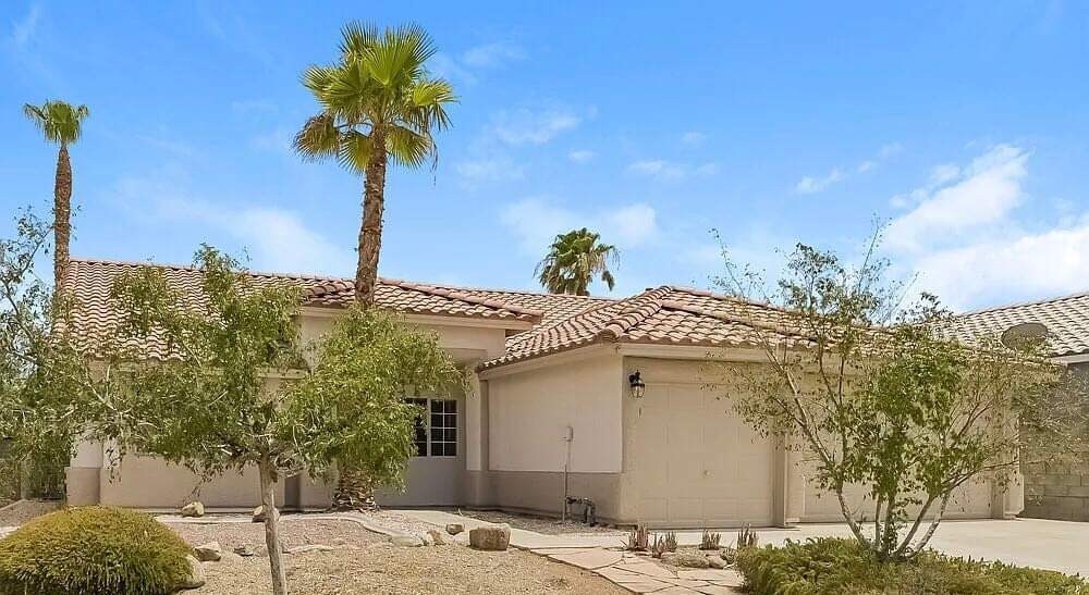 Primary Photo - 534 Trocadero St