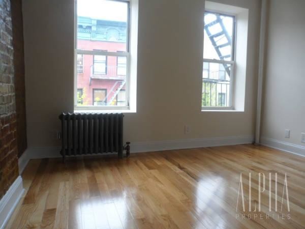 Primary Photo - 42 Clinton St