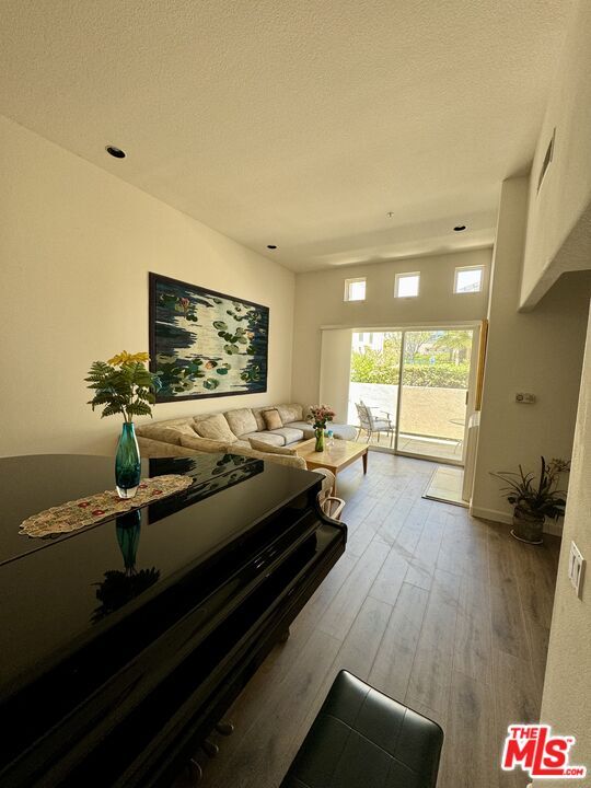 Foto del edificio - 8003 Hannum Ave