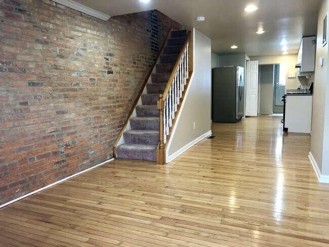 Foto del edificio - Charming 2Bed/1.5Bath in Canton's Neighbor...