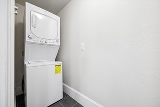 Building Photo - 1548 Ashland St