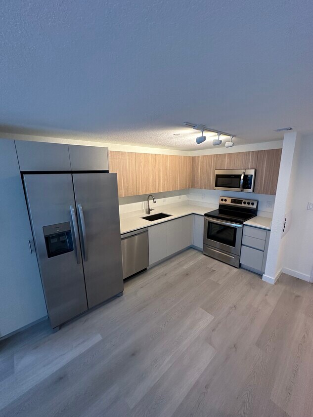 Primary Photo - 7450 NW 103rd Pl