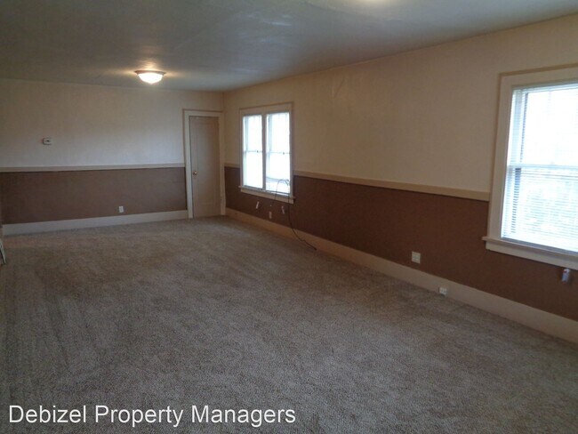 Building Photo - 2 br, 1 bath House - 106 Grand Ave.