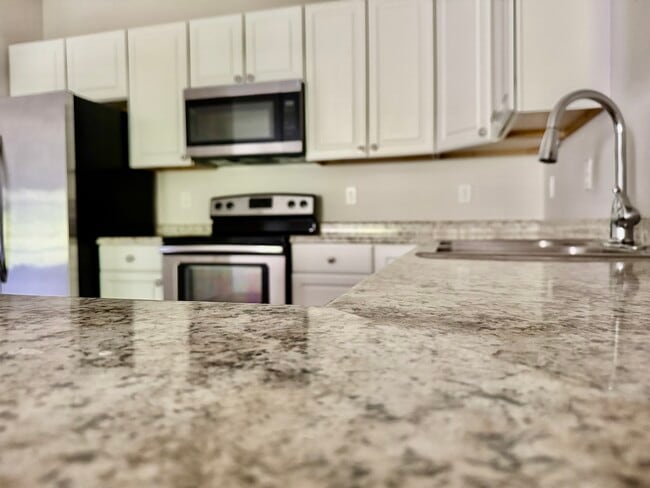 Foto del edificio - 325 Falling Br Rd