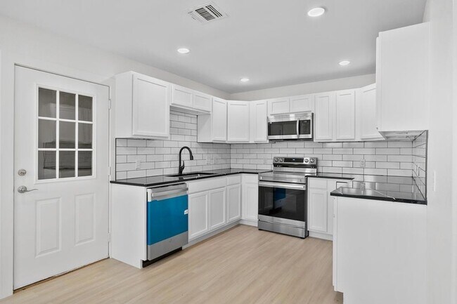 Foto del edificio - 213 Lazy Ln